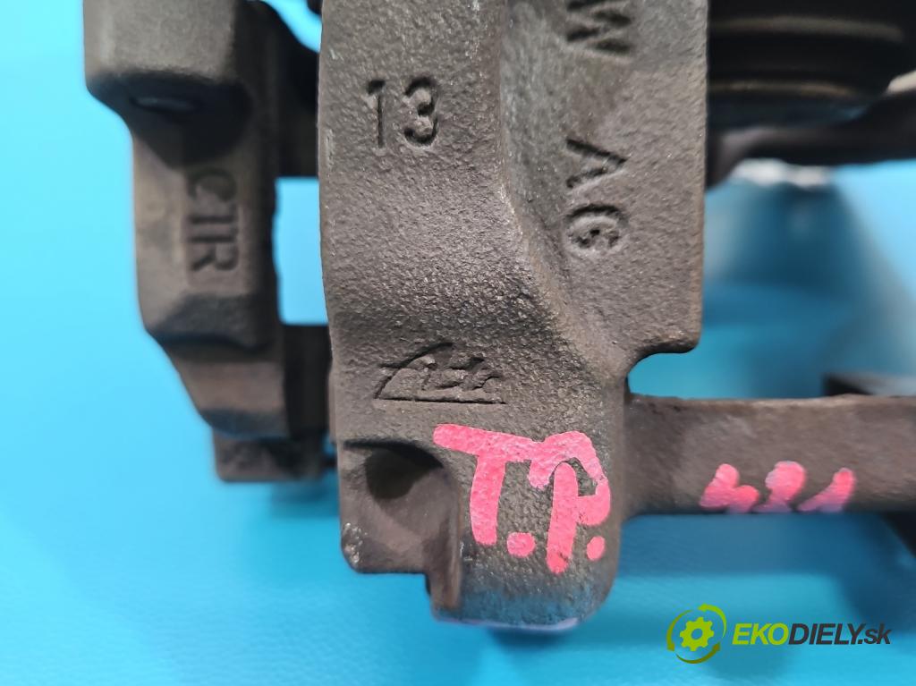 Vw Tiguan II 2016-2024 1.5 TSI 150 HP automatic 110 kW 1498 cm3 5- brzdič zadné pravý 3Q0615406 (Kľučka dverí ostatné)