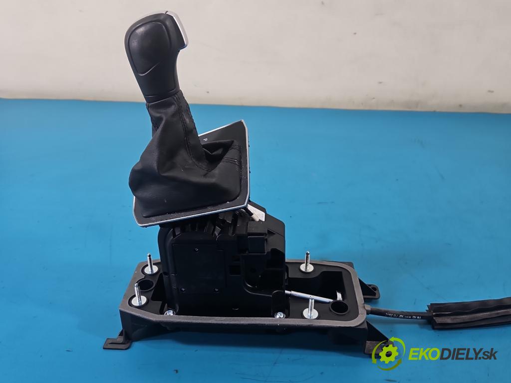 Vw Tiguan II 2016-2024 1.5 TSI 150 HP automatic 110 kW 1498 cm3 5- Páka: Změny: stupeň,rýchlosť 5QH713023AJ (Rýchlostná páka (kulisa))