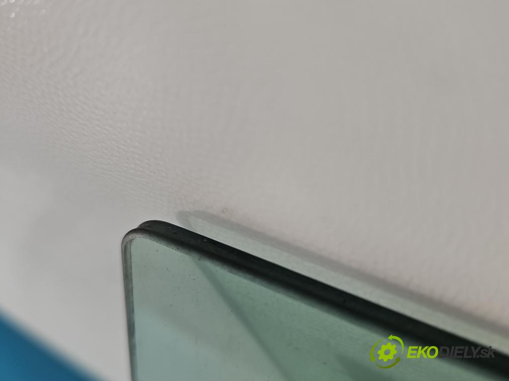 Volvo S90 II 2016- 2.0 T 320KM automatic 235 kW 1969 cm3 4- sklo dvere zadné ľavé