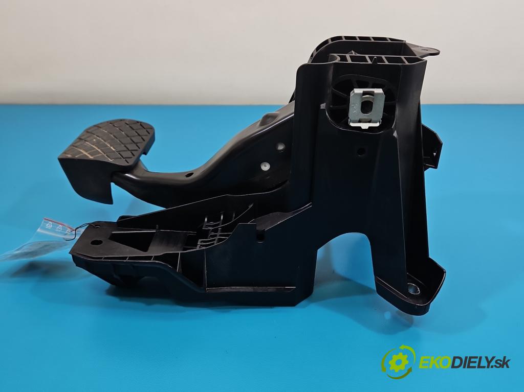 Vw Tiguan II 2016-2024 1.5 TSI 150 HP automatic 110 kW 1498 cm3 5- pedále ostatné 5Q1723058CC