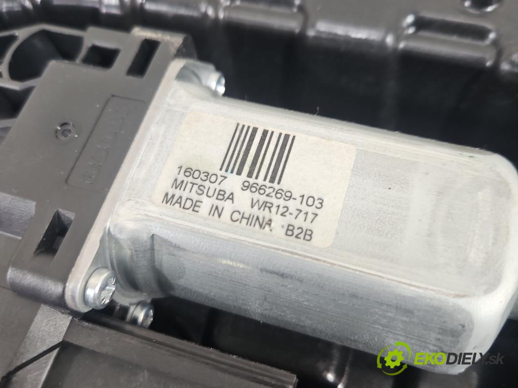 Volvo S90 II 2016- 2.0 T 320KM automatic 235 kW 1969 cm3 4- mechanizmus okna predné pravý 31453358