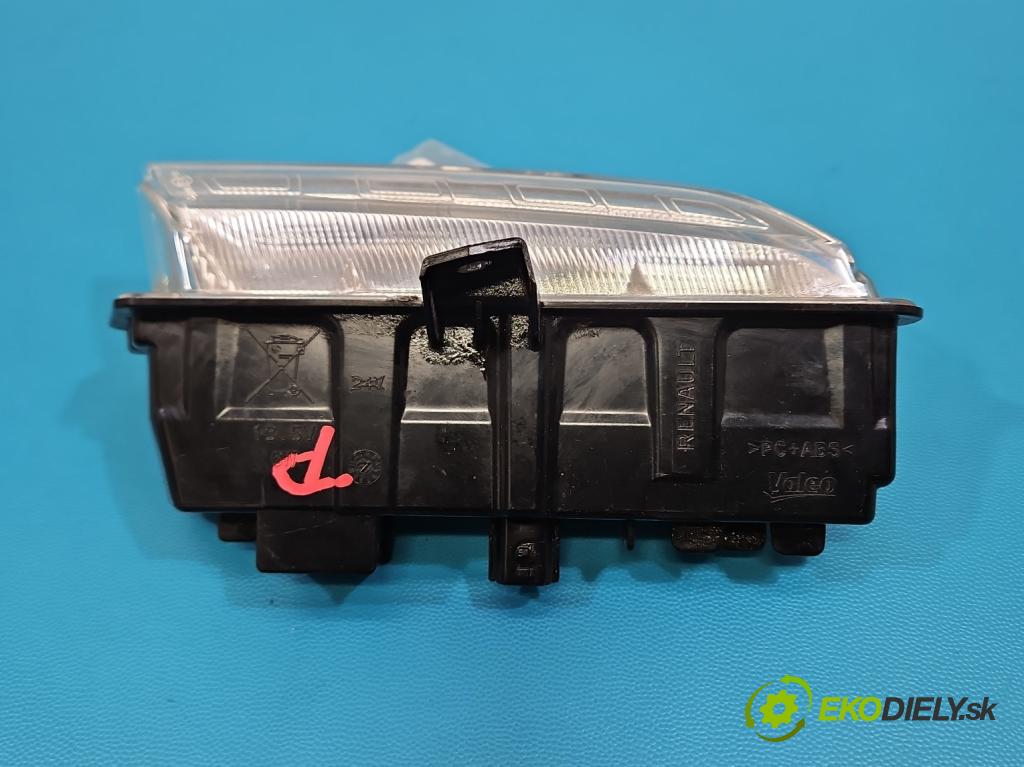 Renault Clio IV 2012-2020 1.2 16V 73 hp manual 54 kW 1149 cm3 5- Světlo provozu denně pravé 89208541
