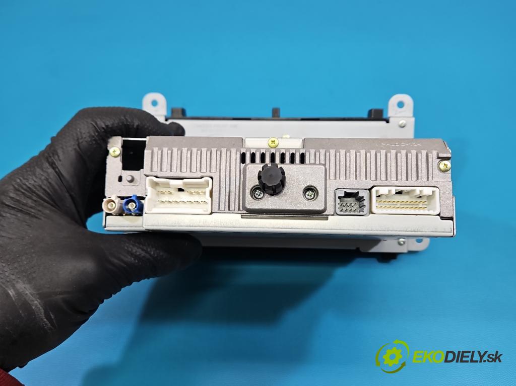 Renault Clio IV 2012-2020 1.2 16V 73 HP manual 54 kW 1149 cm3 5- Radio originál 281155249R