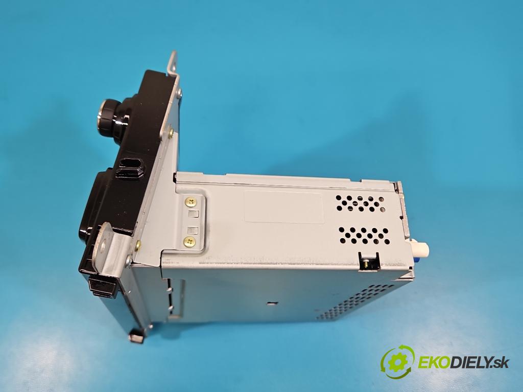 Renault Clio IV 2012-2020 1.2 16V 73 HP manual 54 kW 1149 cm3 5- Radio originál 281155249R