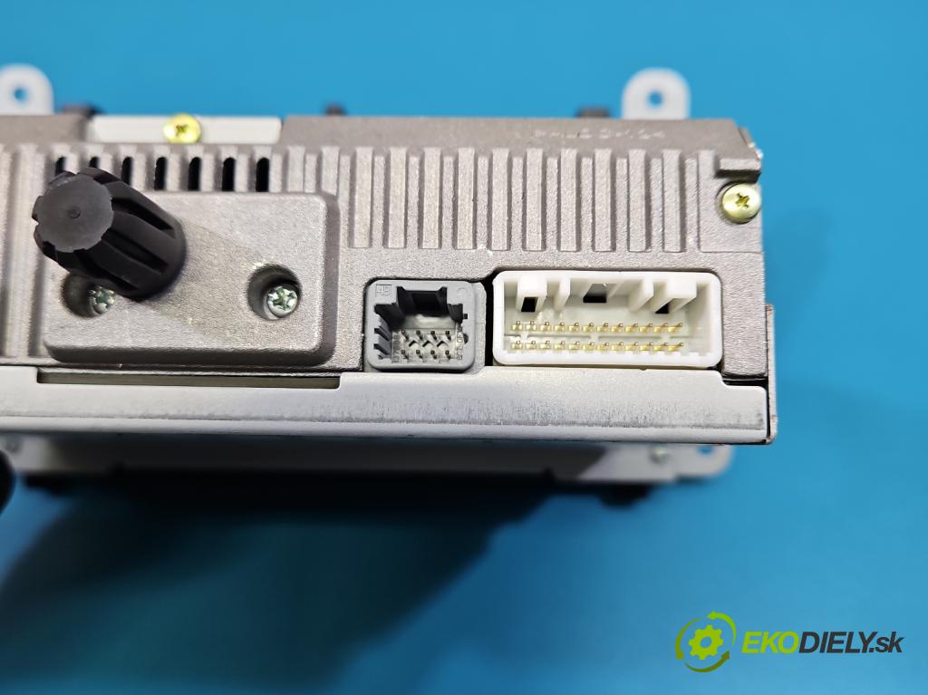 Renault Clio IV 2012-2020 1.2 16V 73 HP manual 54 kW 1149 cm3 5- Radio originál 281155249R