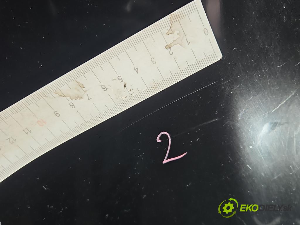 Audi A8 D2 1994-2002 3.7 V8 230 HP automatic 169 kW 3697 cm3 4- kapota predná