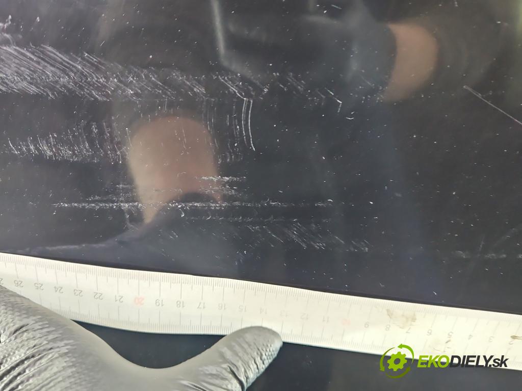 Audi A8 D2 1994-2002 3.7 V8 230 HP automatic 169 kW 3697 cm3 4- kapota predná