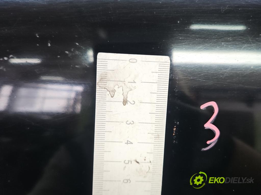 Audi A8 D2 1994-2002 3.7 V8 230 HP automatic 169 kW 3697 cm3 4- kapota predná