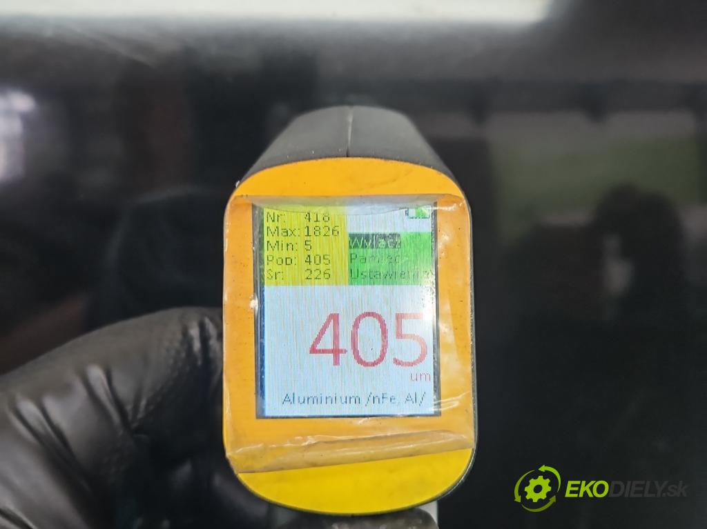 Audi A8 D2 1994-2002 3.7 V8 230 HP automatic 169 kW 3697 cm3 4- kapota predná