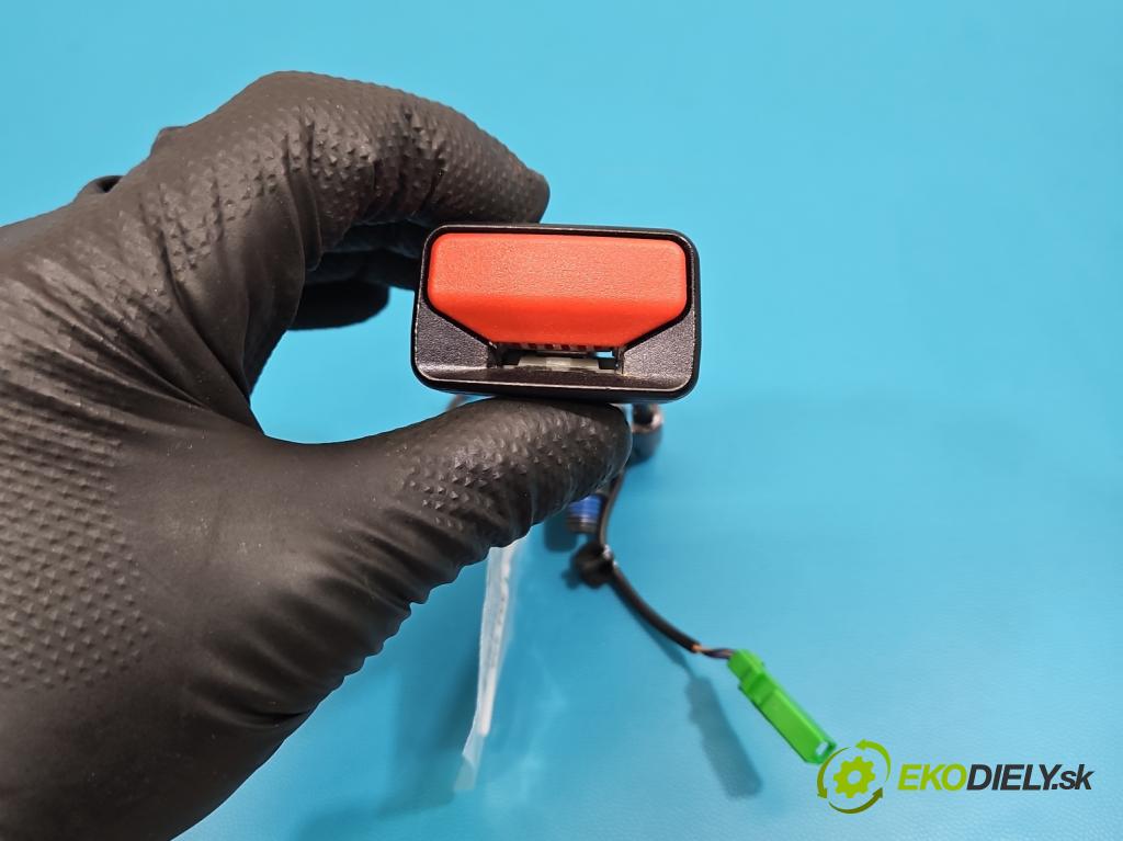 Volvo S90 2016- 2.0 T 320KM automatic 235 kW 1969 cm3 4- pas bezpečnosť: predné pravý P31418903