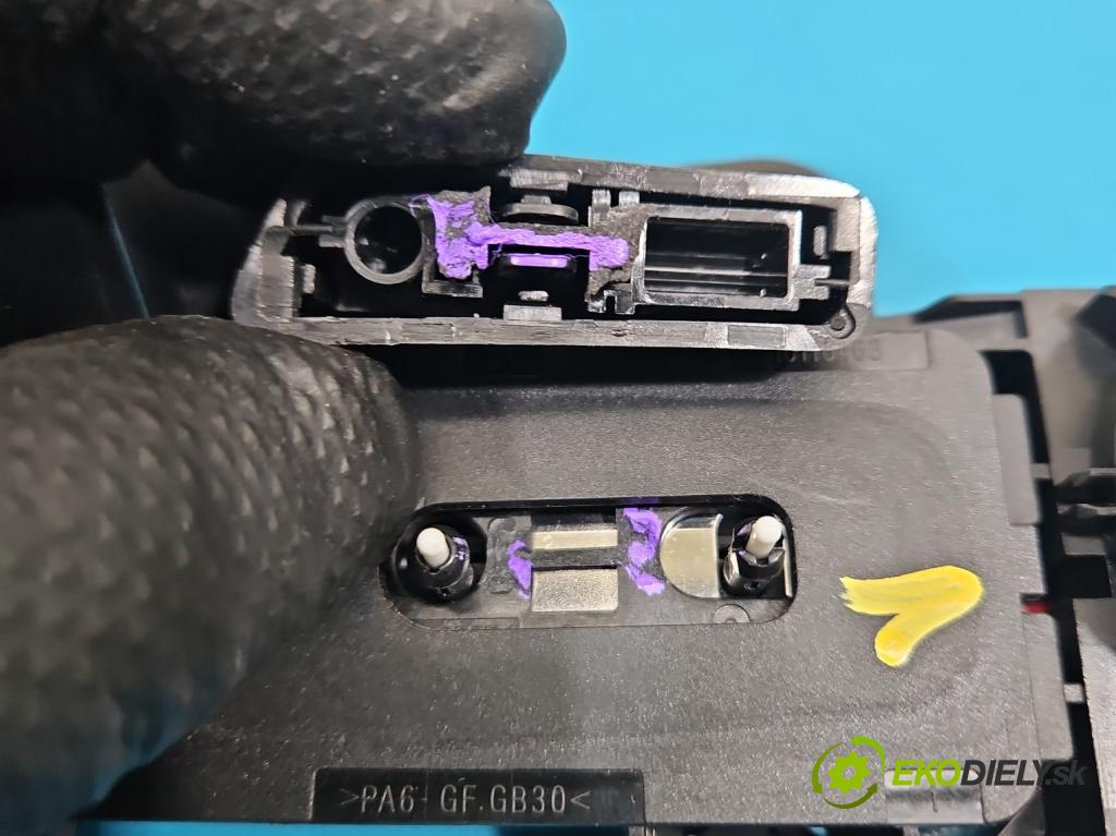 Volvo S90 II 2016- 2.0 T 320KM automatic 235 kW 1969 cm3 4- prepínač ostatné 31419580