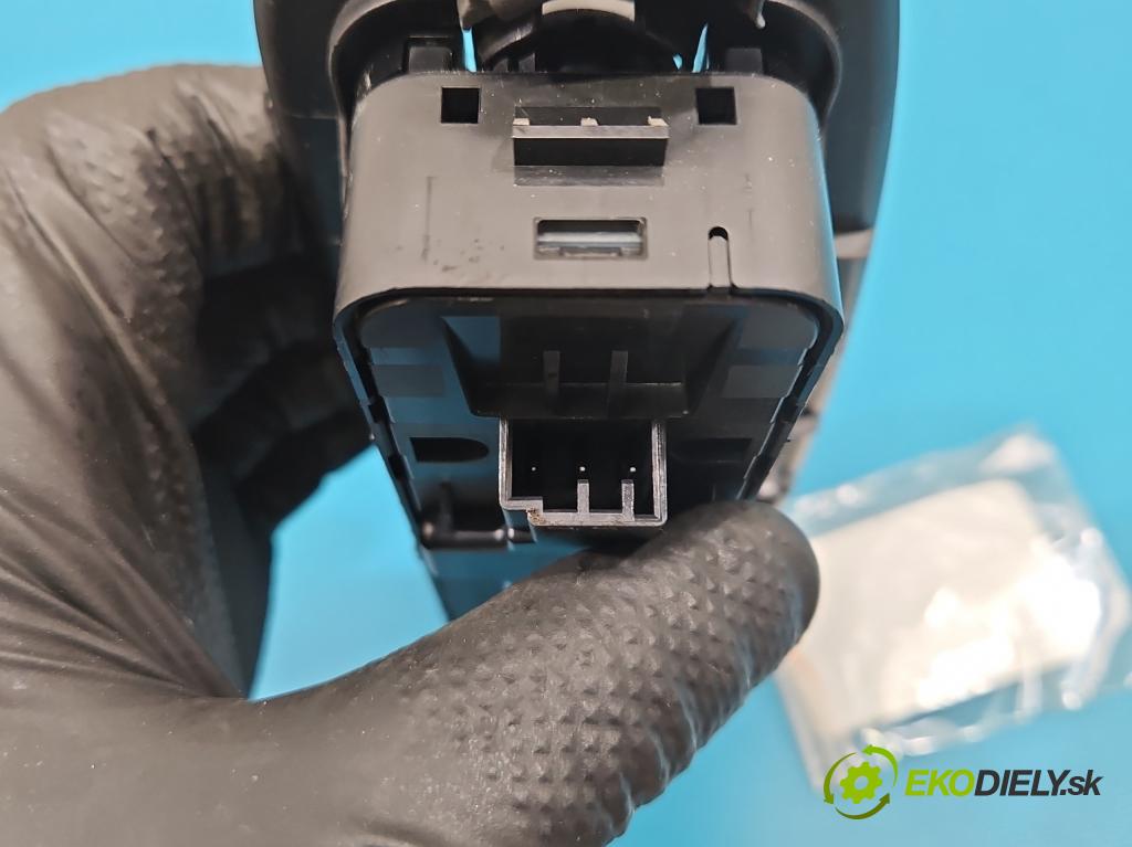 Volvo S90 II 2016- 2.0 T 320KM automatic 235 kW 1969 cm3 4- prepínač okien spätných zrkadiel 31433926