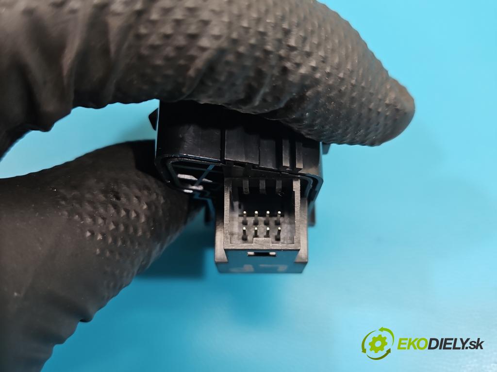 Volvo S90 II 2016- 2.0 T 320KM automatic 235 kW 1969 cm3 4- prepínač ostatné 31433417