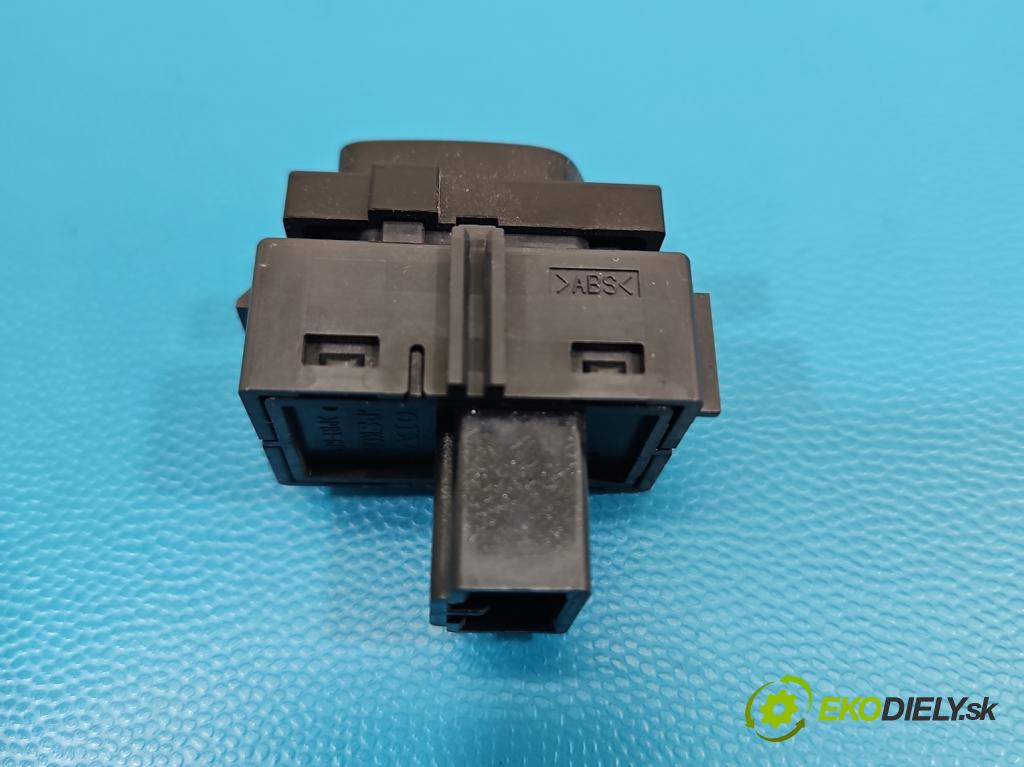 Volvo S90 II 2016- 2.0 T 320KM automatic 235 kW 1969 cm3 4- prepínač ostatné 31412152