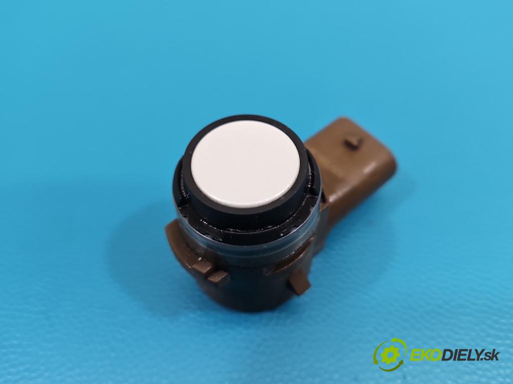 Volvo S90 II 2016- 2.0 T 320KM automatic 235 kW 1969 cm3 4- snímač parkovaní: 31471009