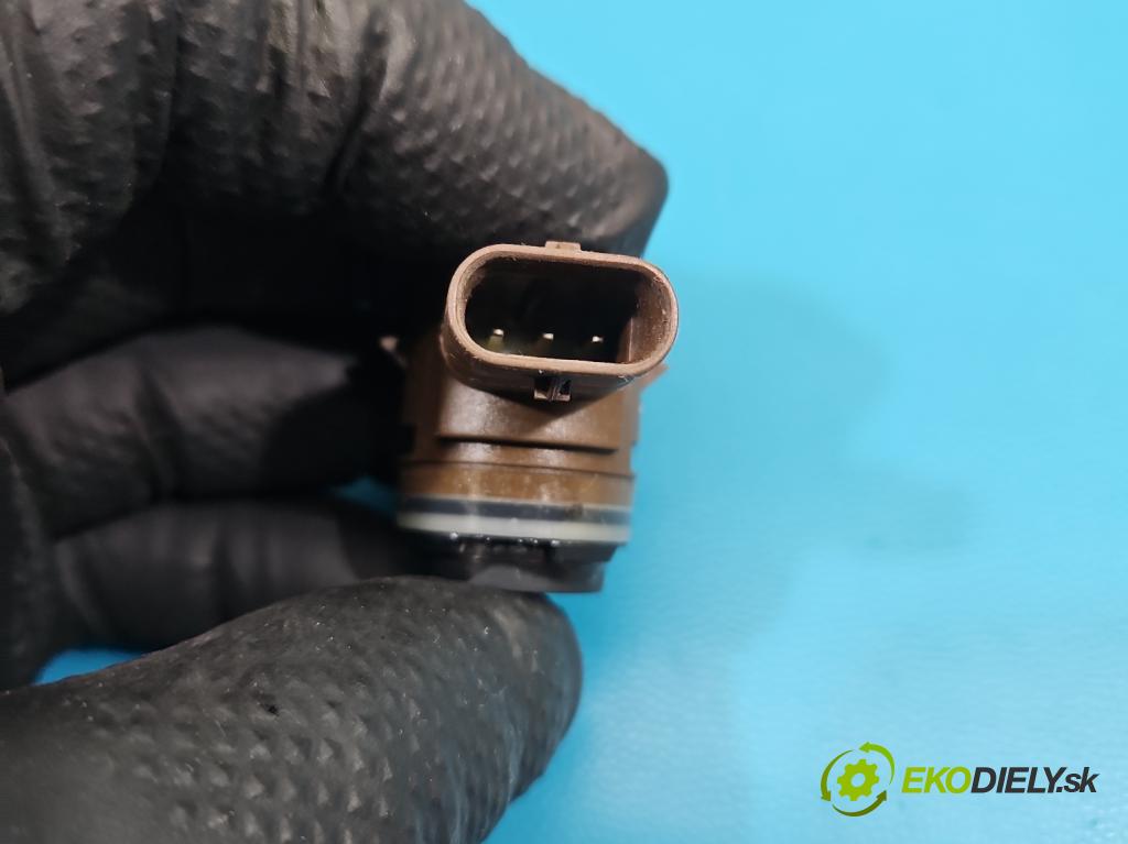 Volvo S90 II 2016- 2.0 T 320KM automatic 235 kW 1969 cm3 4- snímač parkovaní: 31471009