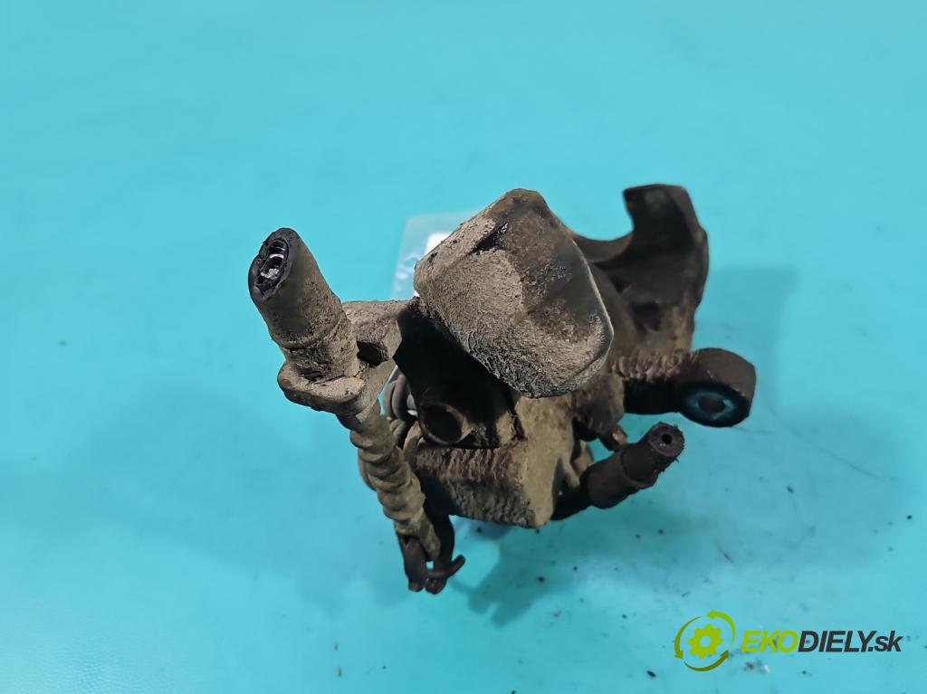 Kia Picanto I 2003-2011 1.1 65 hp manual 47.8 kW 1086 cm3 5- brzdič zadní pravý  (Klika dveří ostatní)