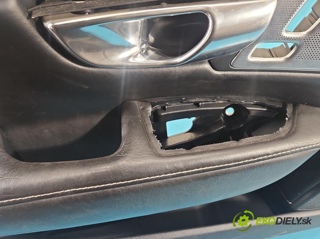 Volvo S90 II 2016- 2.0 T 320KM automatic 235 kW 1969 cm3 4- Čalounictví: dvere predné ľavé