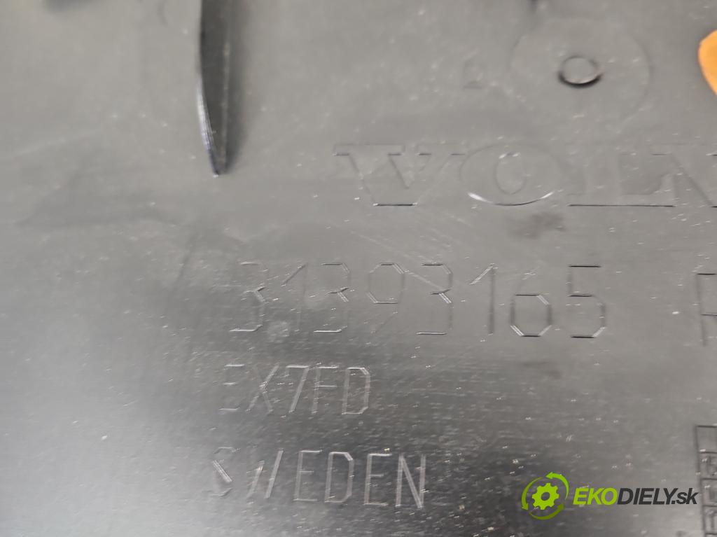 Volvo S90 II 2016- 2.0 T 320KM automatic 235 kW 1969 cm3 4- Čalounictví: dvere predné pravé 31393165