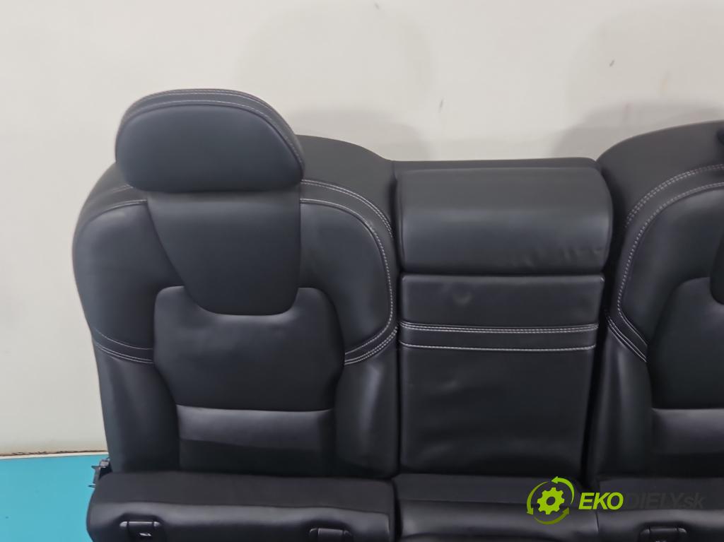 Volvo S90 II 2016- 2.0 T 320KM automatic 235 kW 1969 cm3 4- sedačke: komplet