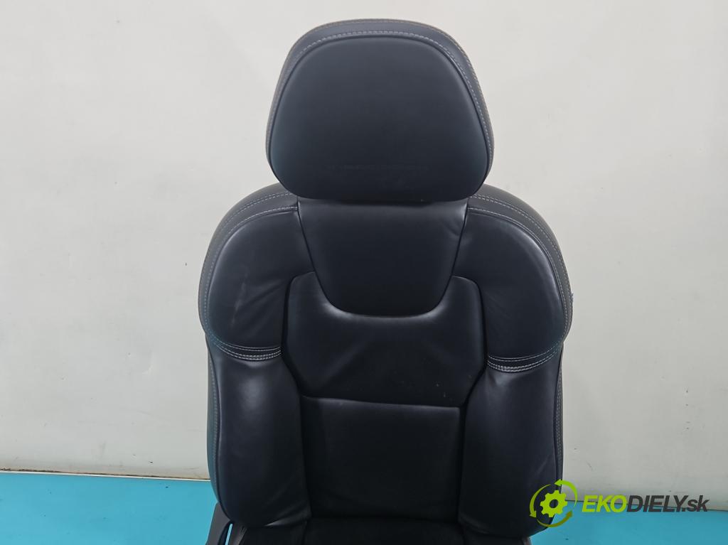Volvo S90 II 2016- 2.0 T 320KM automatic 235 kW 1969 cm3 4- sedačke: komplet