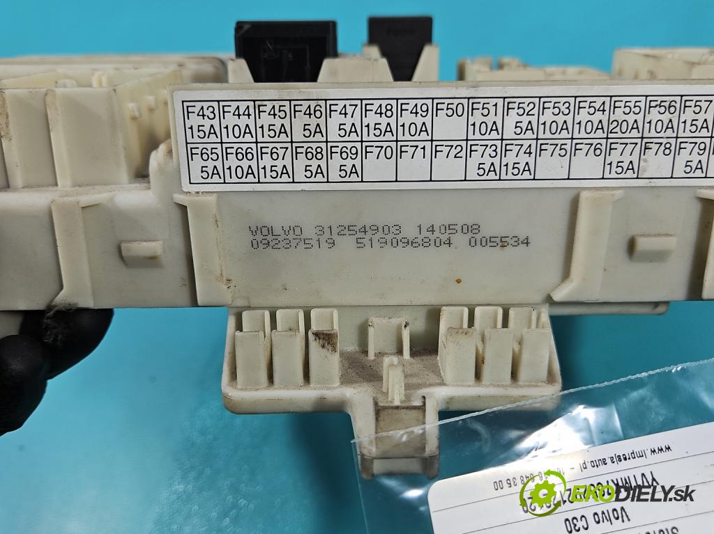 Volvo C30 1.6 hdi 109 hp manual 80 kW 1560 cm3 3- řídící jednotka 31254903