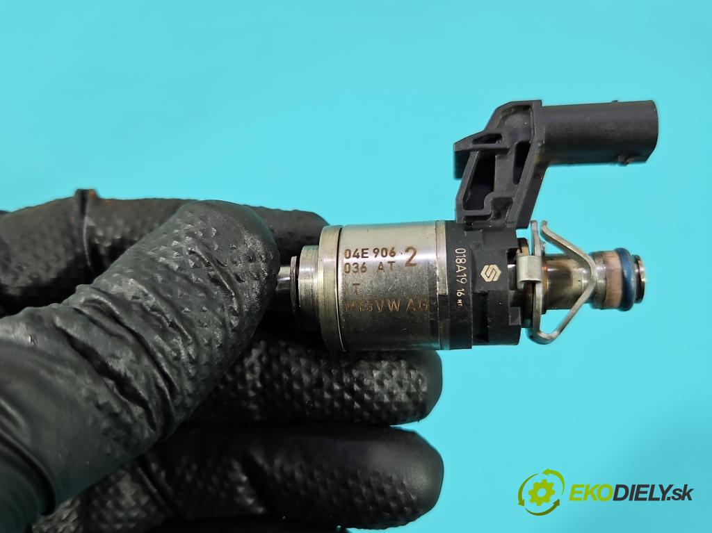 Skoda Fabia III 2014- 2021 1.0 TSI 95 HP manual 70 kW 999 cm3 5- vstrek 04E906036AT (Vstrekovač paliva)