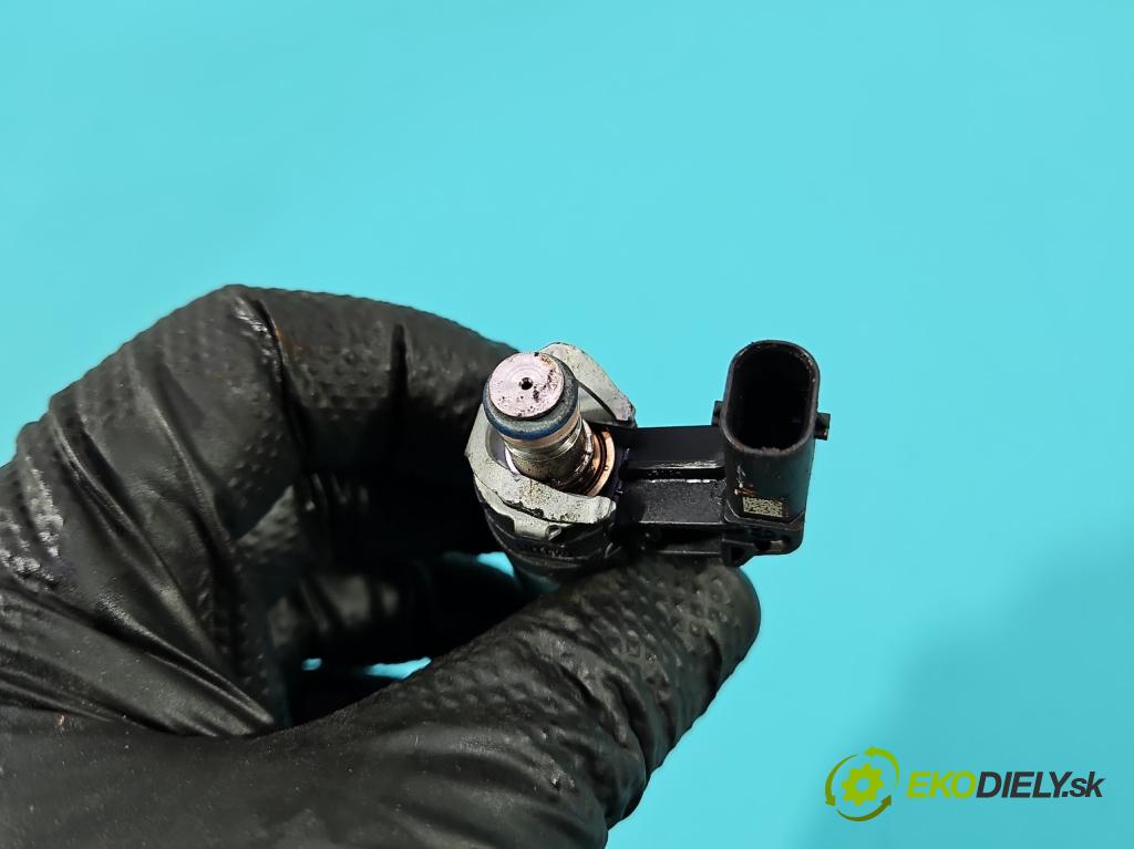 Skoda Fabia III 2014- 2021 1.0 TSI 95 HP manual 70 kW 999 cm3 5- vstrek 04E906036AT (Vstrekovač paliva)