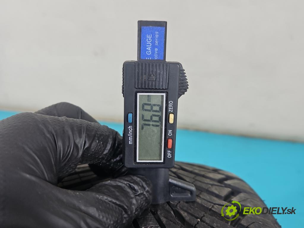 Volvo C30 1.6 hdi 109 HP manual 80 kW 1560 cm3 3- pneumatika celoročné pár