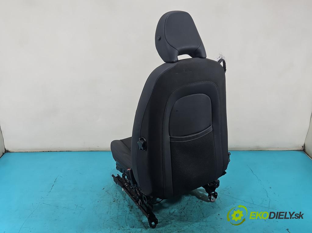 Volvo C30 1.6 hdi 109 hp manual 80 kW 1560 cm3 3- Sedadlo pravý  (Sedadlo)