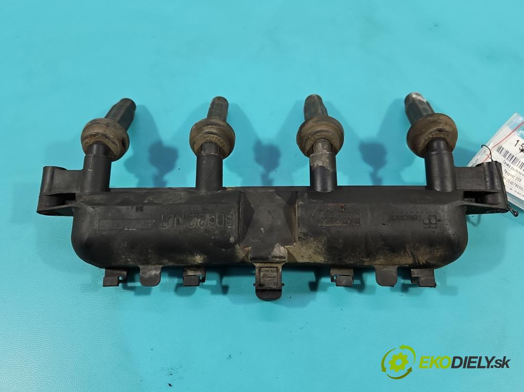 Peugeot 206 1.1 8V 60 hp manual 44 kW 1124 cm3 5- cívka zapalovací 9628158580 (Zážehová cívka)