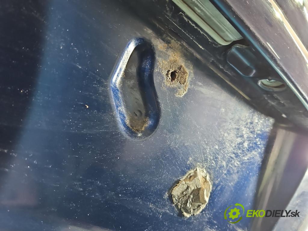 Toyota Avensis II T25 2003-2008 1.8 vvti 129 hp manual 95 kW 1794 cm3 4- zadní kufrové dveře  (Zadní kapota (kufr))