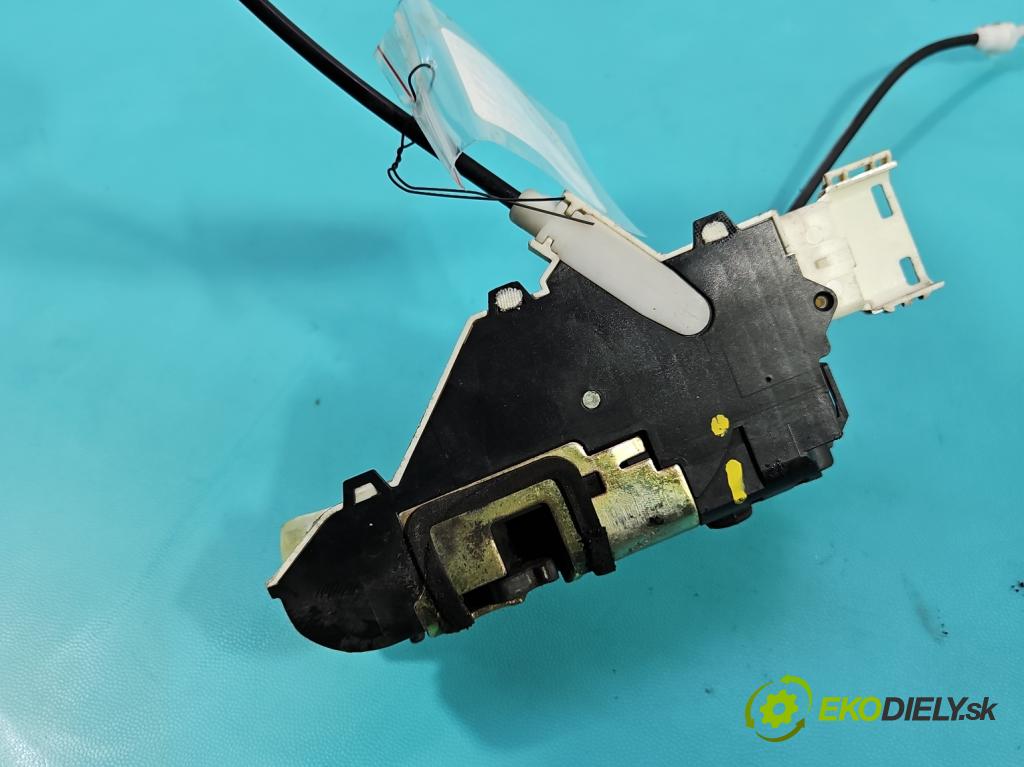 Peugeot 407 2.0 HDI 136 HP manual 100 kW 1997 cm3 5- zámok predné ľavý 9659739880F