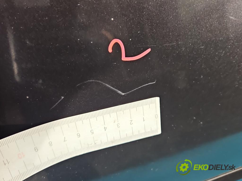 Audi A3 8P 2003-2012 2.0 tdi 140 HP manual 103 kW 1968 cm3 5- dvere predné ľavé  (Kľučka dverí ostatné)