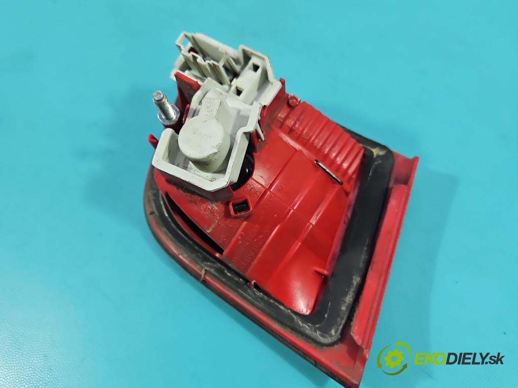 Audi A3 8P 2003-2012 2.0 tdi 140 HP manual 103 kW 1968 cm3 5- svetlo / reflektor zadné pravé 8P4945094 (Kľučka dverí ostatné)