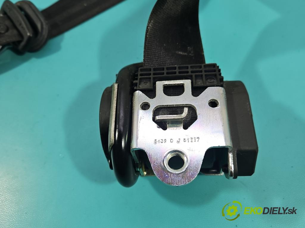 Audi A3 8P 2003-2012 2.0 tdi 140 HP manual 103 kW 1968 cm3 5- pas bezpečnosť: predné pravý 8P0857756E