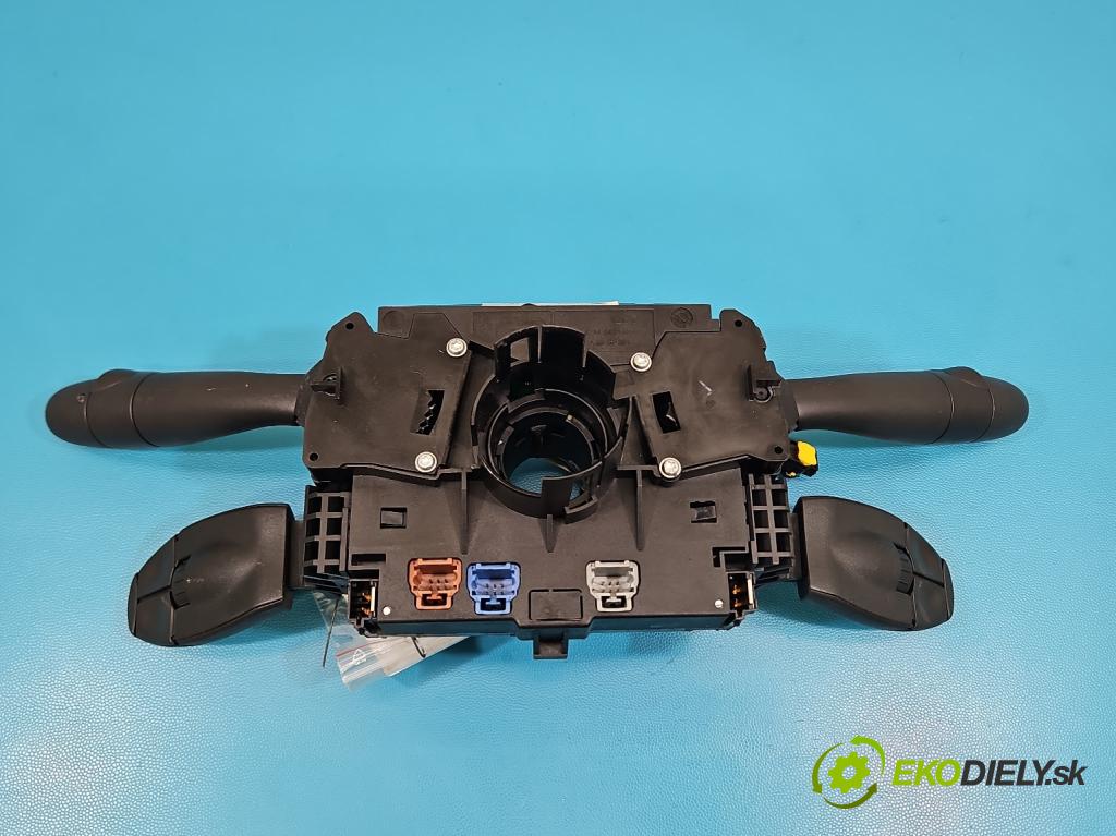 Peugeot 407 2.0 HDI 136hp manual 100 kW 1997 cm3 5- Přepínač sdružený 96592428XT (Páčky pod volantem)