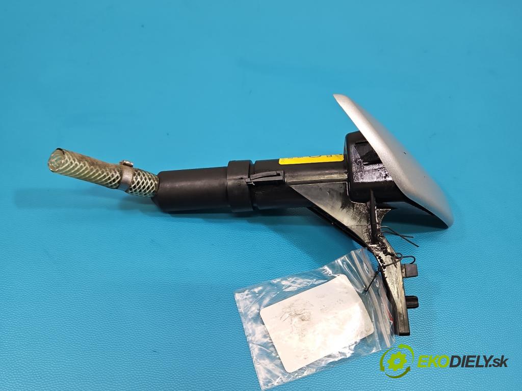 Peugeot 407 2.0 HDI 136hp manual 100 kW 1997 cm3 5- ostřikovač reflektor: pravý 9648976180