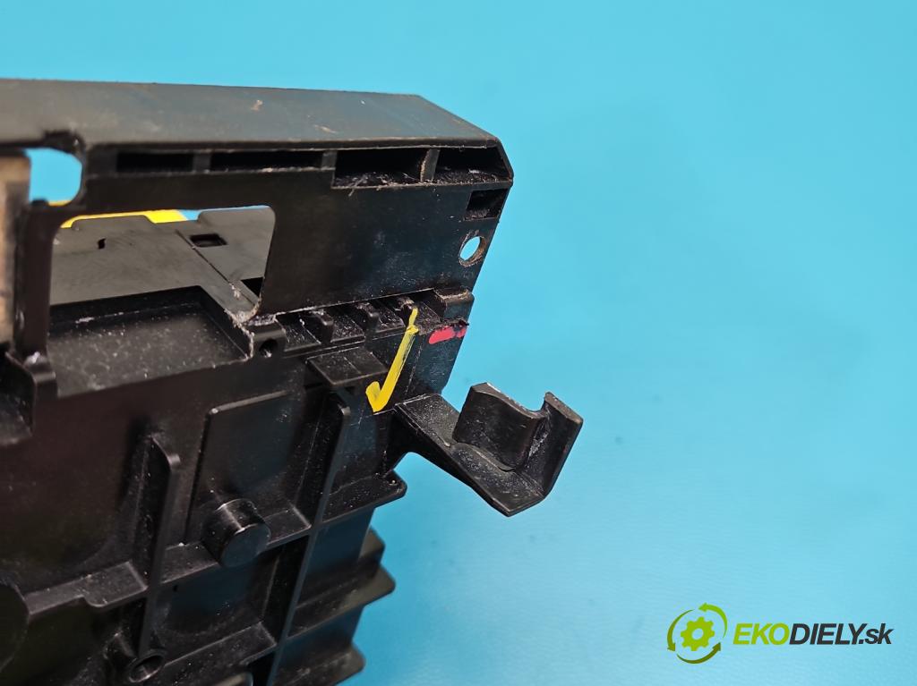 Citroen C2 1.4 hdi 68 HP manual 50 kW 1398 cm3 3- riadiaca jednotka ostatné 9661087080