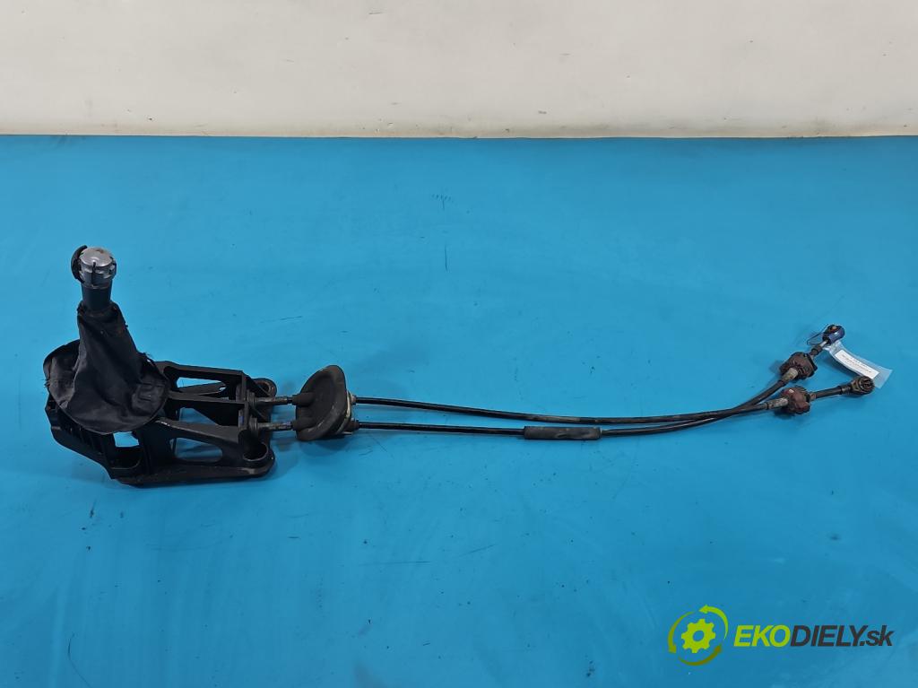 Citroen C2 1.4 hdi 68 HP manual 50 kW 1398 cm3 3- Páka: Změny: stupeň,rýchlosť 9681359480 (Rýchlostná páka (kulisa))