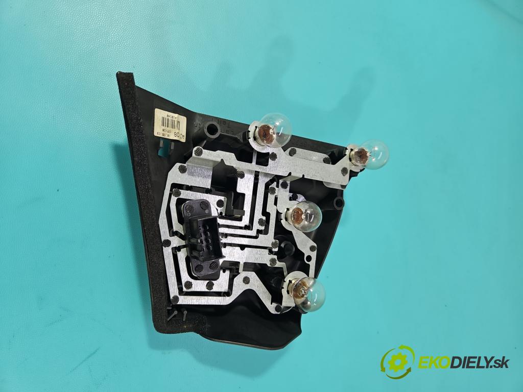 Bmw 3 E46 1998-2007 2.0 16V 143 HP manual 105 kW 1995 cm3 4- svetlo / reflektor zadné ľavé 6907933 (Kľučka dverí ostatné)