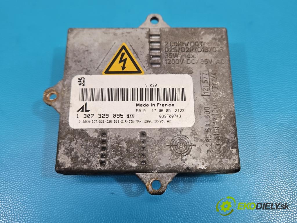 Peugeot 407 2.0 HDI 136hp manual 100 kW 1997 cm3 5- měnič xenon 1307329095 (Řídící jednotka xenonu)