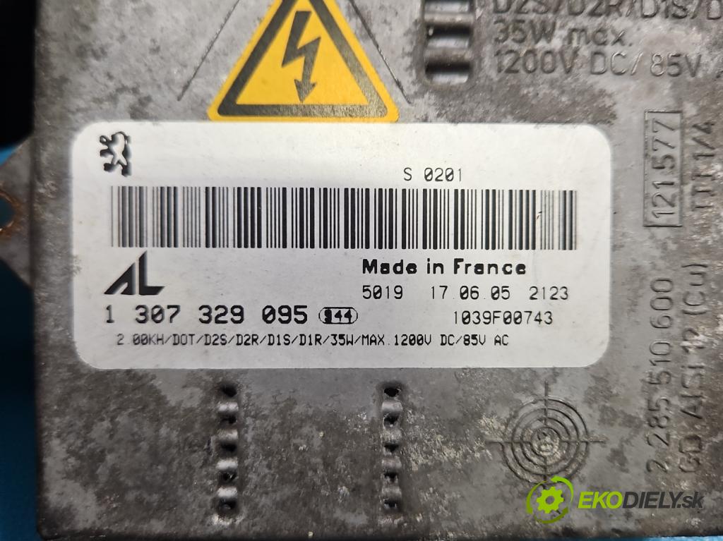 Peugeot 407 2.0 HDI 136hp manual 100 kW 1997 cm3 5- měnič xenon 1307329095 (Řídící jednotka xenonu)