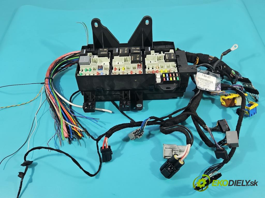 Jaguar XF II X260 2015- 3.0 V6 340KM automatic 250 kW 2995 cm3 4- skříňka pojistková  (Pojistková skříňka)