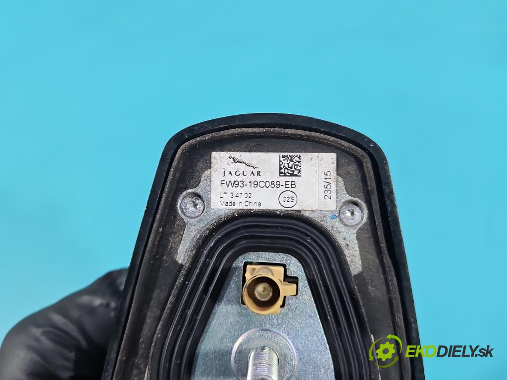 Jaguar XF II X260 2015- 3.0 V6 340KM: automatic 250 kW 2995 cm3 4- Antena FW93-19C089-EB