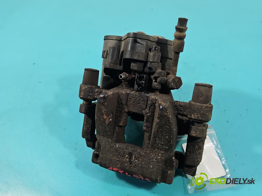 Jaguar XF II X260 2015- 3.0 V6 340KM automatic 250 kW 2995 cm3 4- brzdič zadní levý GX73-2K328-BE (Klika dveří ostatní)