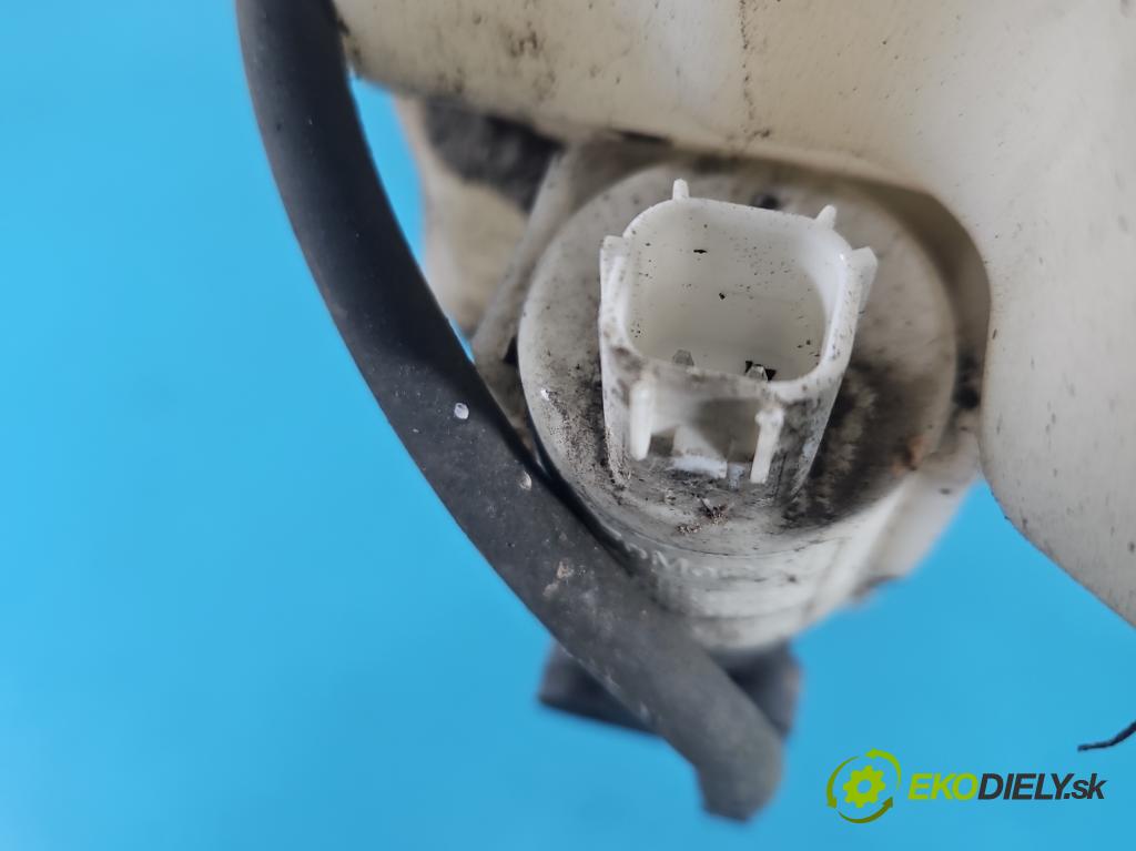 Jaguar XF II X260 2015- 3.0 V6 340KM: automatic 250 kW 2995 cm3 4- nádržka tekutina: ostrekovačov HK83-17B613-B