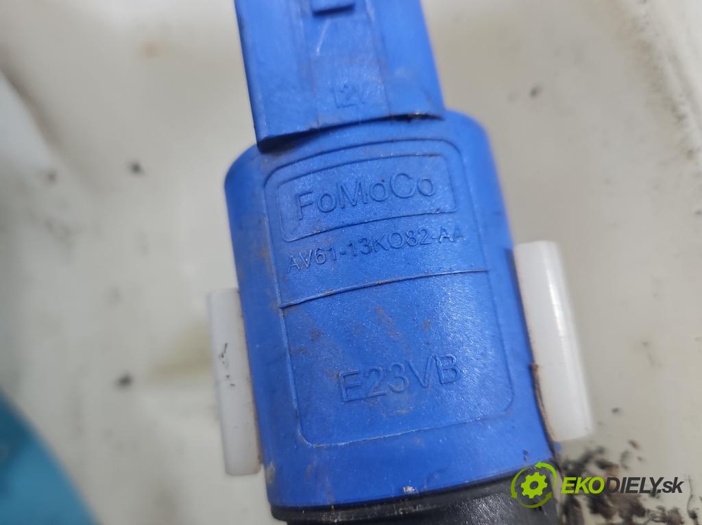 Jaguar XF II X260 2015- 3.0 V6 340KM: automatic 250 kW 2995 cm3 4- nádržka tekutina: ostrekovačov HK83-17B613-B