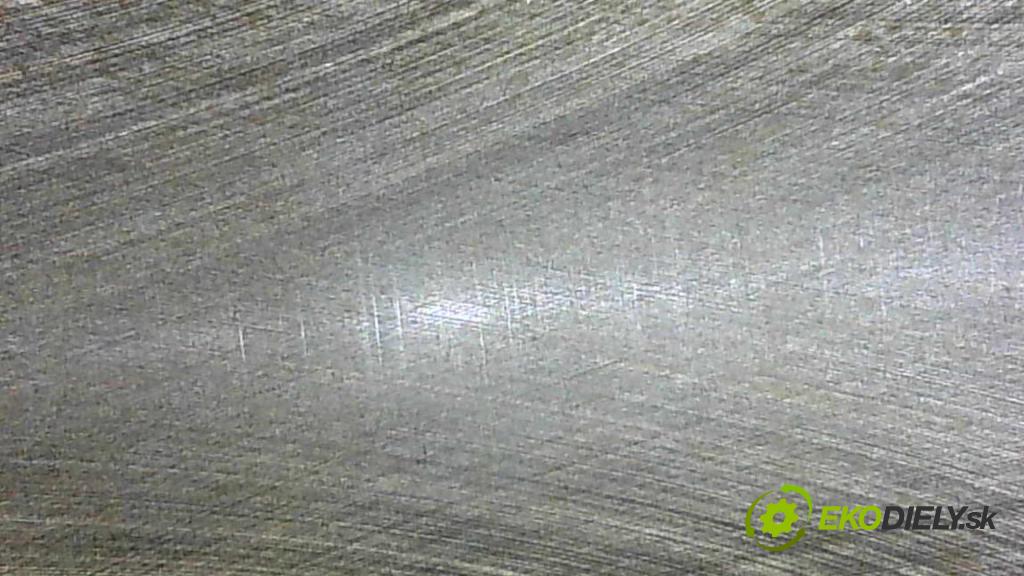 Toyota Auris II 2012-2018 1.8 hybrid 99 HP automatic 73 kW 1798 cm3 5- motor benzín: 2ZR