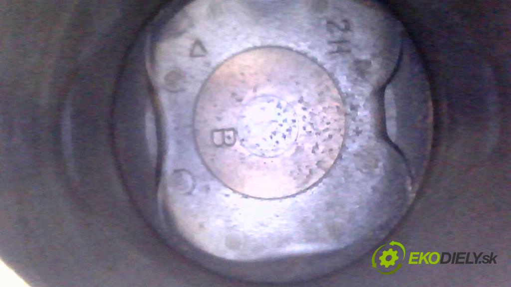 Toyota Auris II 2012-2018 1.8 hybrid 99 HP automatic 73 kW 1798 cm3 5- motor benzín: 2ZR